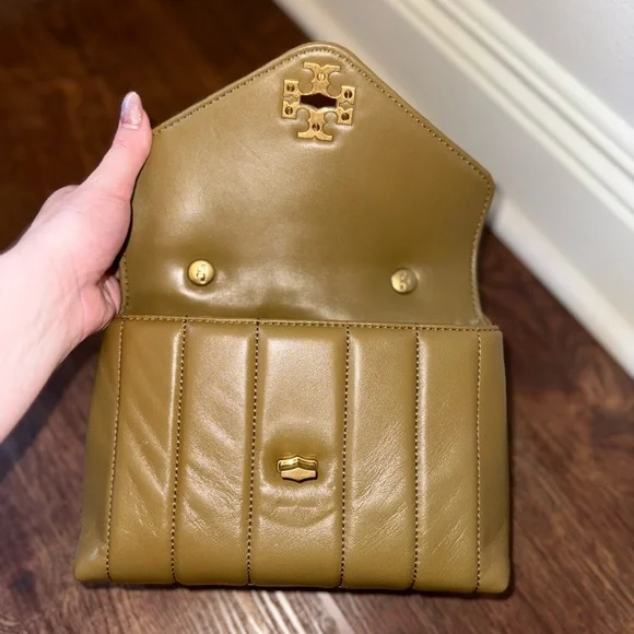 Brand new (NEVER USED) TORY BURCH QUILTED LEATHER KIRA BAG - Picture 6 of 7